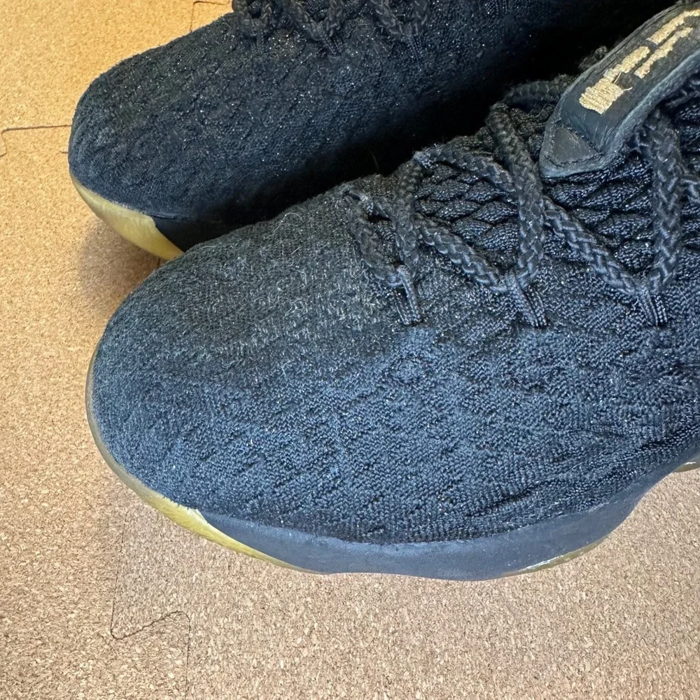 Nike LeBron 15‎ Black Gum Youth Basketball Shoes 922811-006 Kids 5.5Y